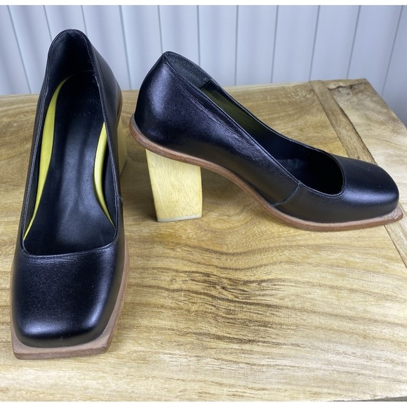 Manolita Womens Leather Shoes US size 6.5 Black Wood Heel Made In Brazil - Picture 2 of 10